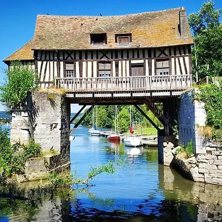 L'etape Da Estrela-nid Douillet-vernon Giverny * Vernon (Eure)